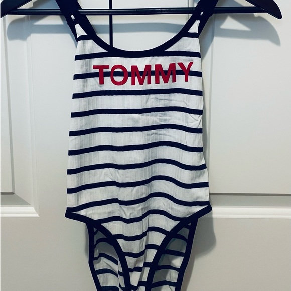 ❤️ Tommy Hilfiger Striped Seamless Bodysuit ❤️ - Picture 1 of 5